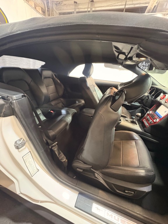 2019 Ford Mustang Image 31