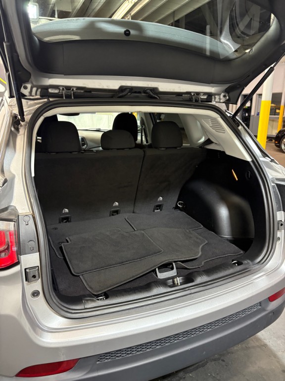 2020 Jeep Compass Image 8