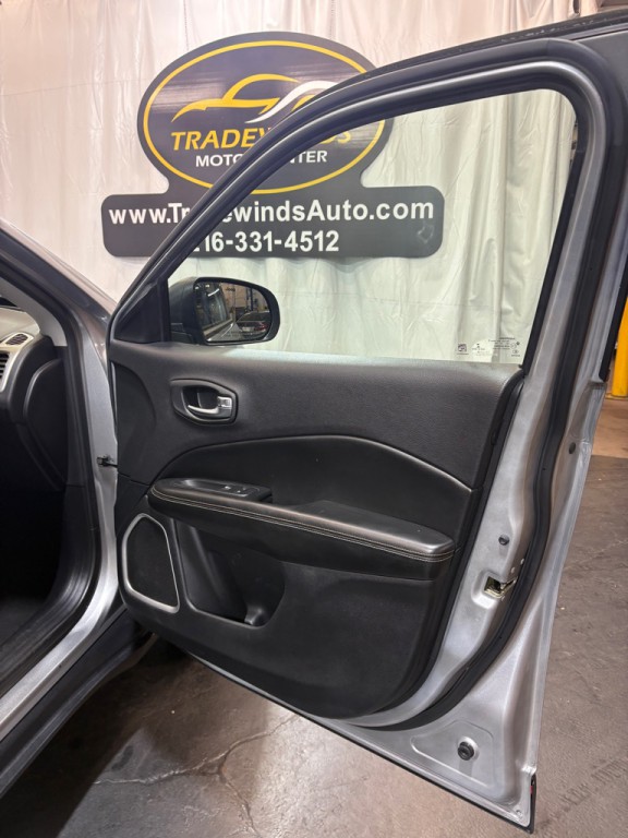 2020 Jeep Compass Image 24