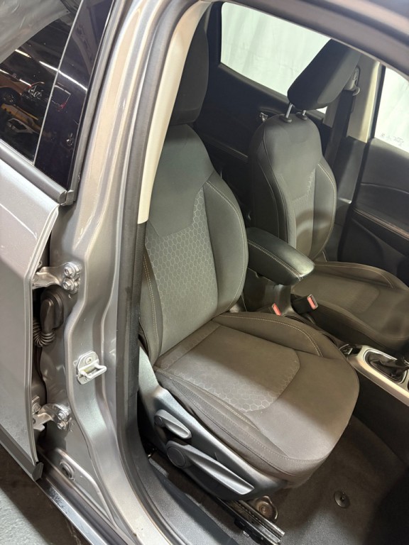 2020 Jeep Compass Image 25