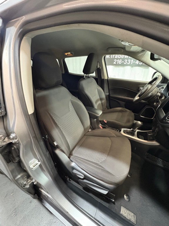 2020 Jeep Compass Image 29