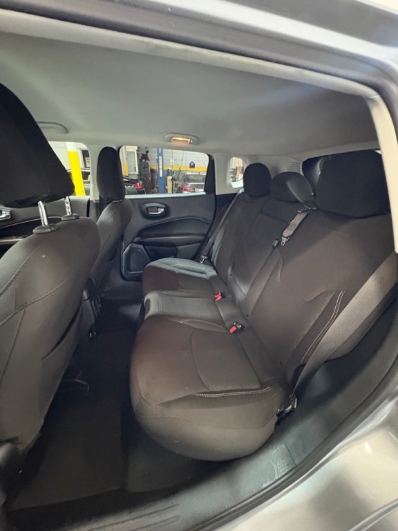 2020 Jeep Compass Image 40