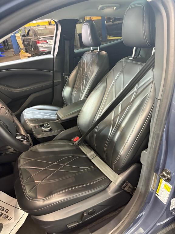 2021 Ford Mustang Image 15