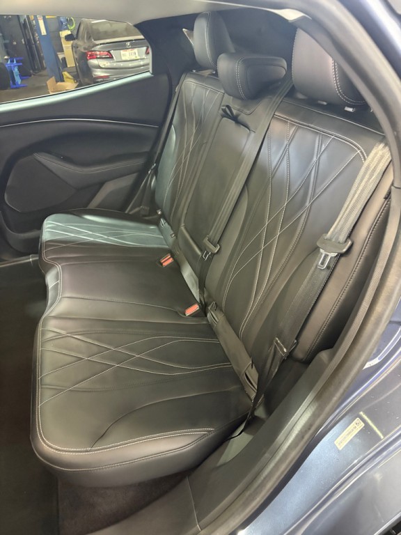 2021 Ford Mustang Image 38