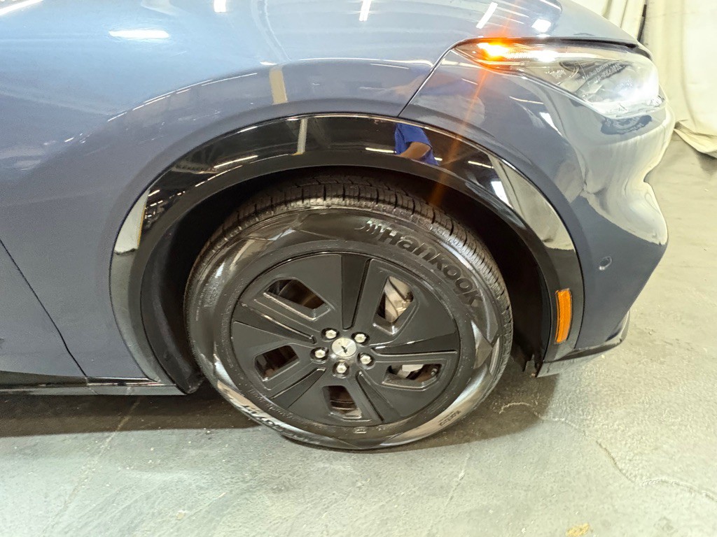 2021 Ford Mustang Image 43