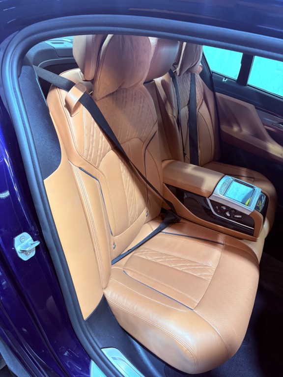 2020 BMW 7 Series Image 32