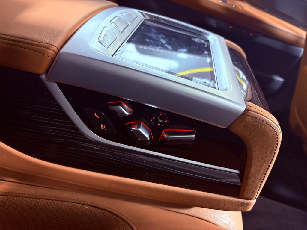 2020 BMW 7 Series Image 34