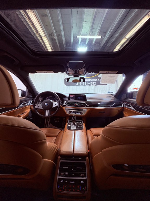 2020 BMW 7 Series Image 38