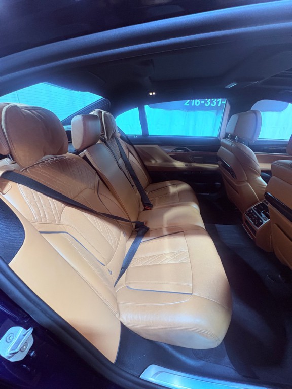 2020 BMW 7 Series Image 39
