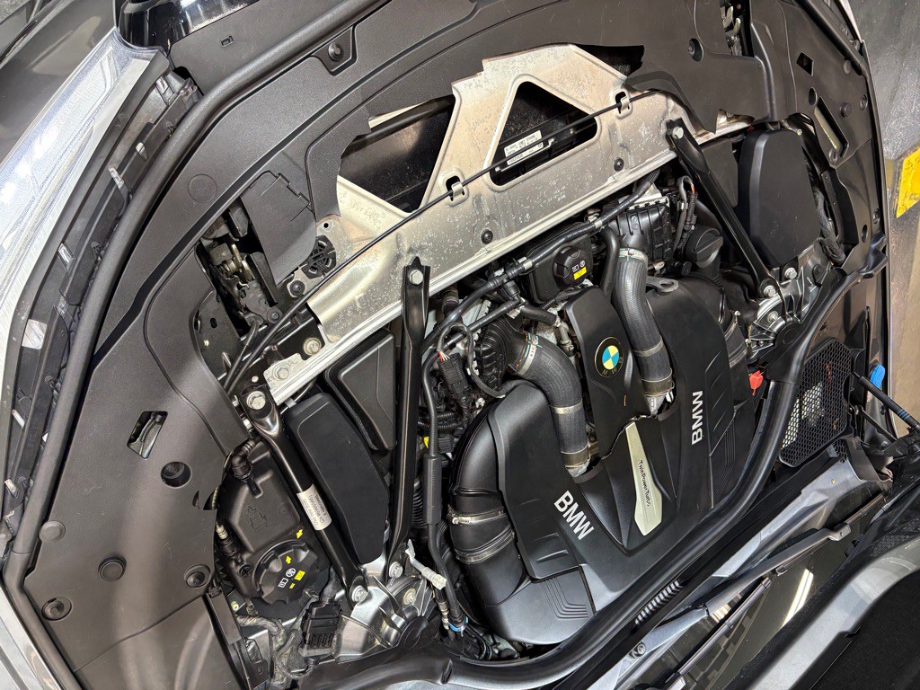 2017 BMW 7 Series Image 11