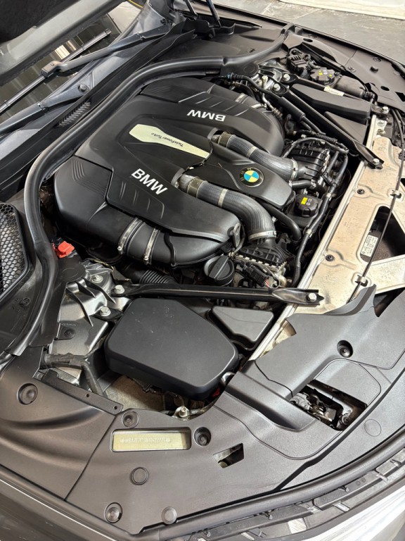 2017 BMW 7 Series Image 13
