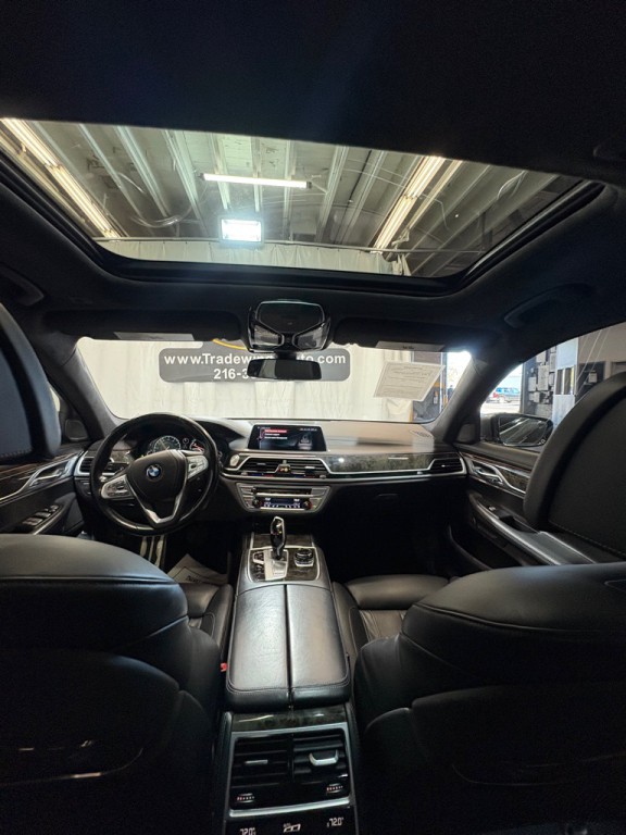 2017 BMW 7 Series Image 45