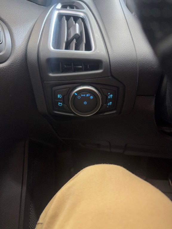 2018 Ford Focus Image 17