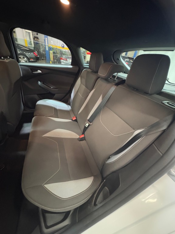 2018 Ford Focus Image 43