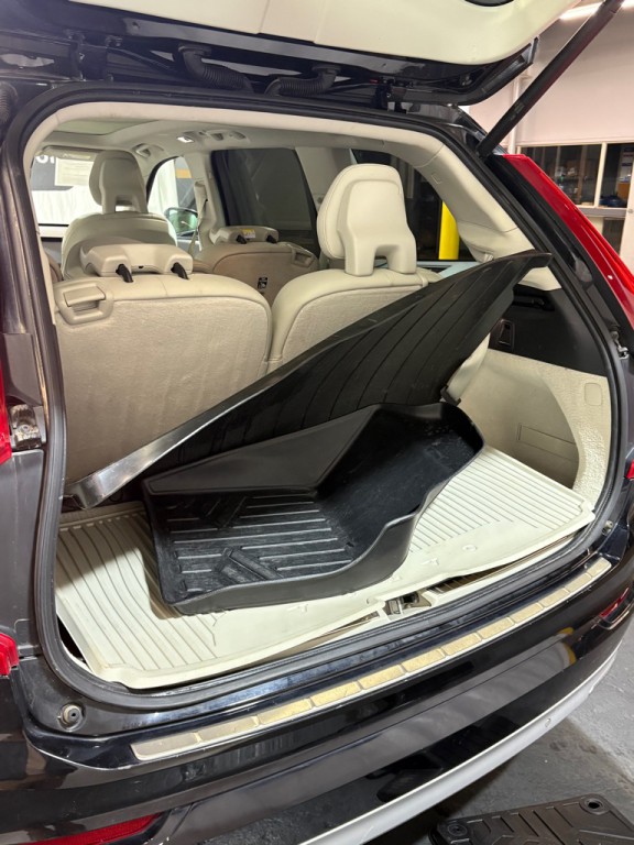2016 Volvo XC90 Image 8