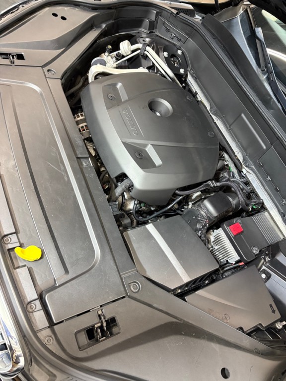 2016 Volvo XC90 Image 11