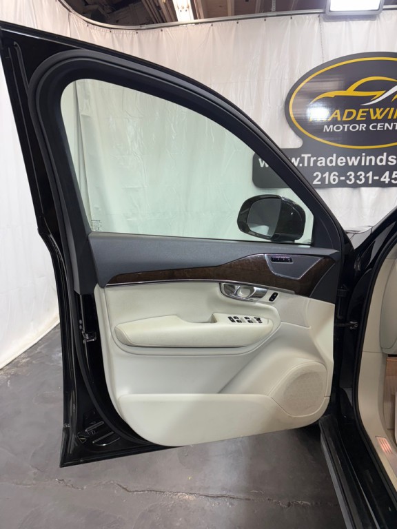 2016 Volvo XC90 Image 14