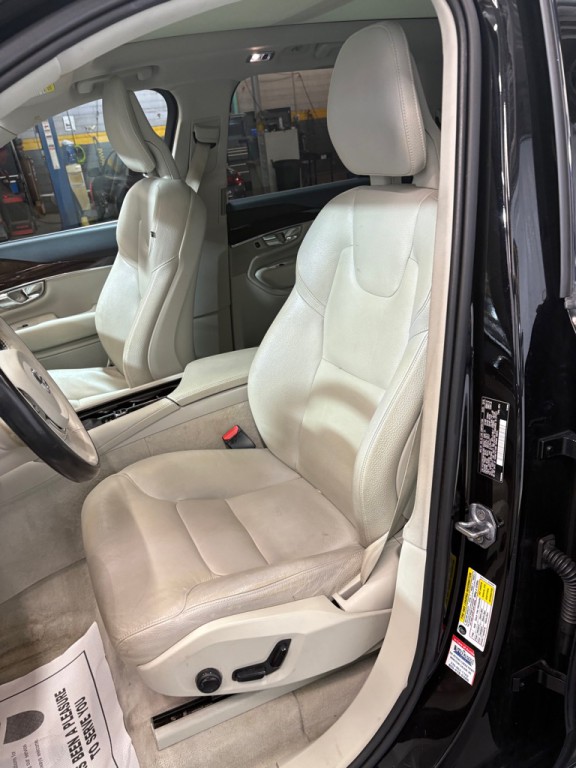 2016 Volvo XC90 Image 15