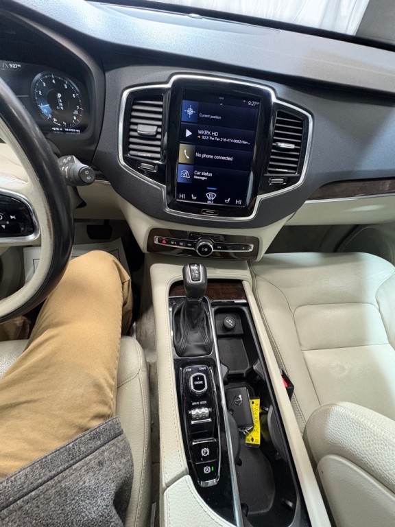 2016 Volvo XC90 Image 18