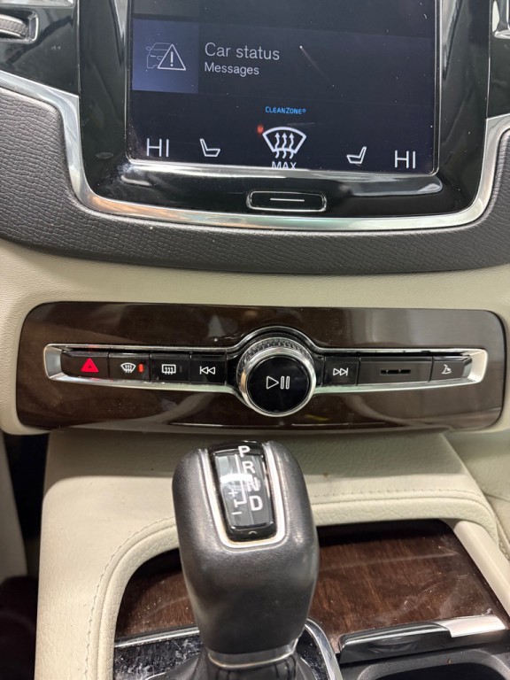 2016 Volvo XC90 Image 20