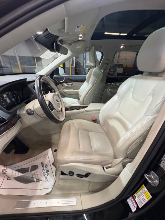 2016 Volvo XC90 Image 25