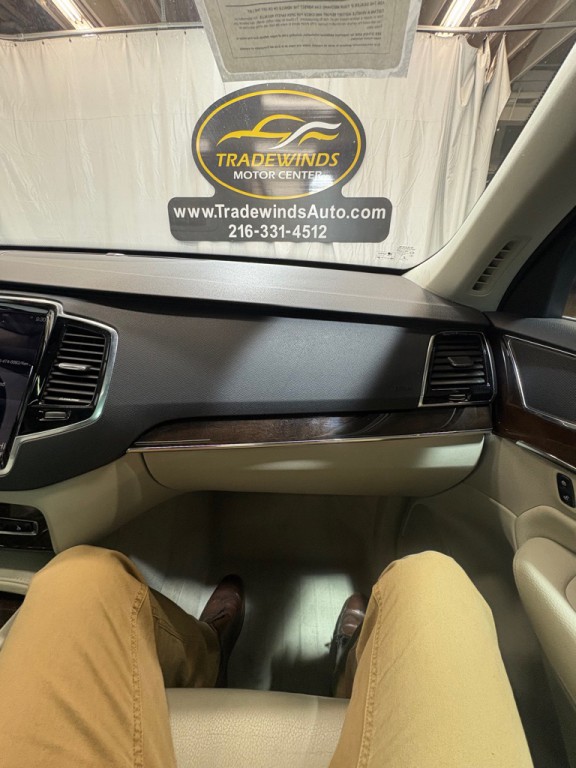2016 Volvo XC90 Image 28