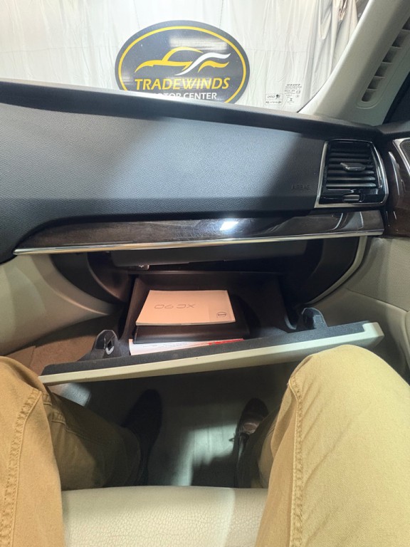 2016 Volvo XC90 Image 29