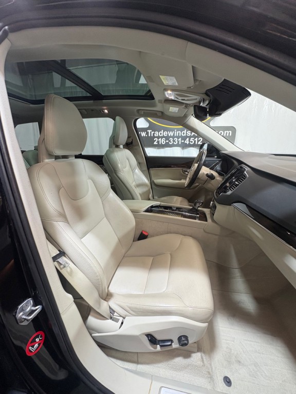 2016 Volvo XC90 Image 31