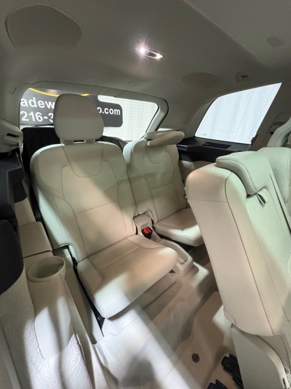 2016 Volvo XC90 Image 38