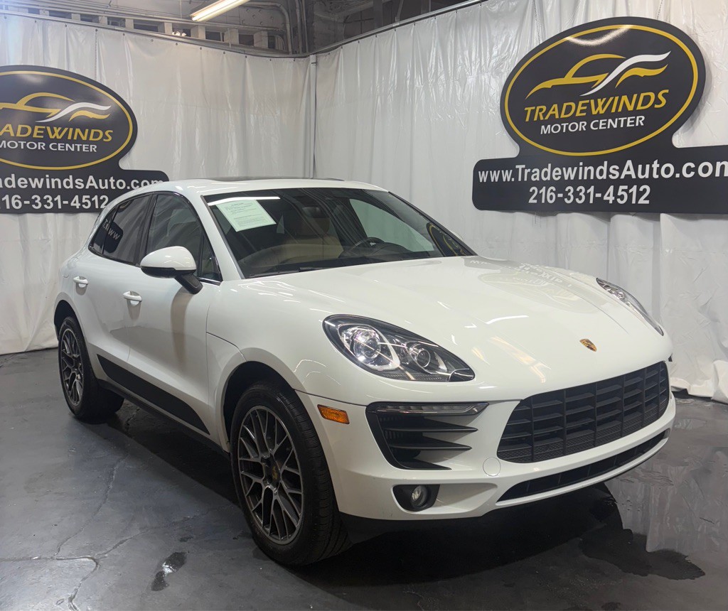 2018 Porsche Macan Image 1