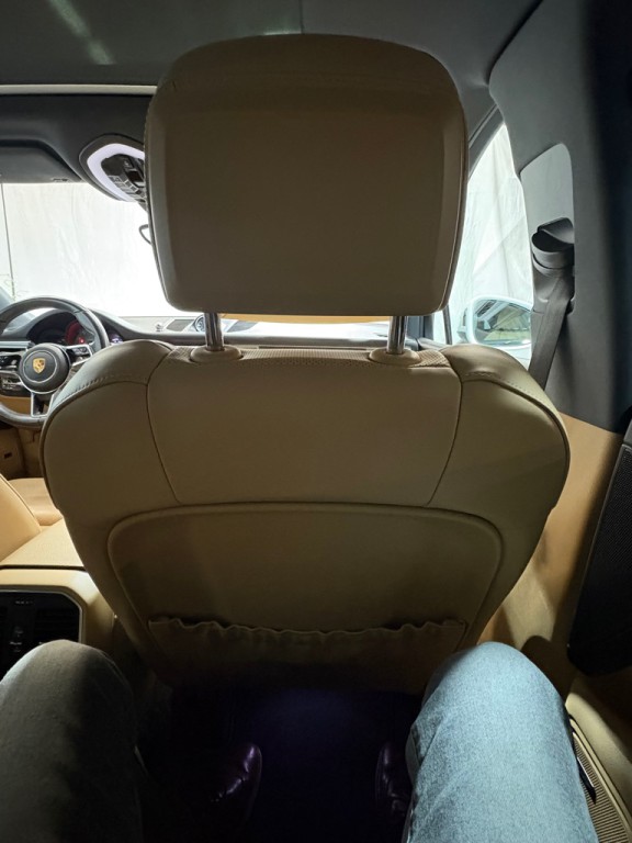 2018 Porsche Macan Image 32