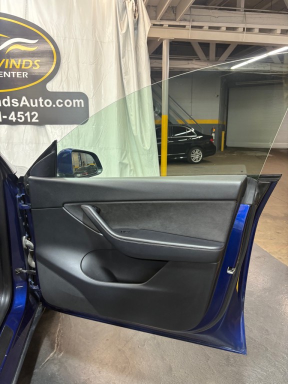 2021 Tesla Model Y Image 24