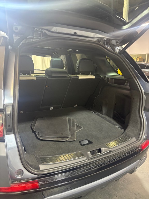 2020 Land Rover Discovery Sport Image 8