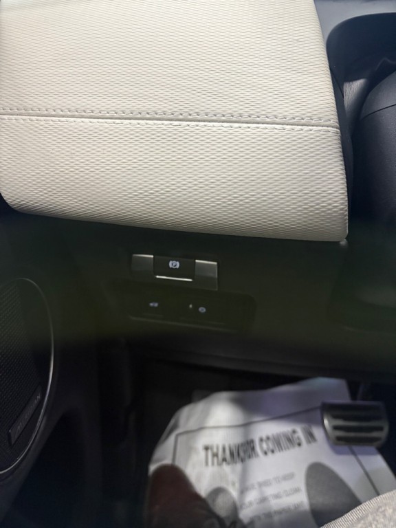 2020 Land Rover Discovery Sport Image 17