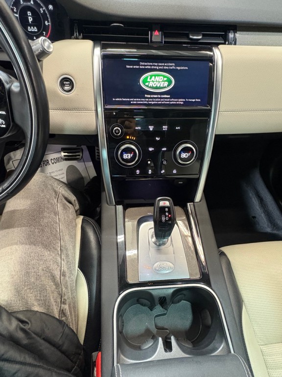 2020 Land Rover Discovery Sport Image 18