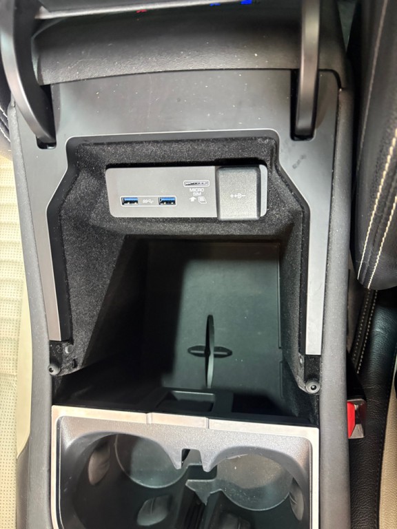 2020 Land Rover Discovery Sport Image 22