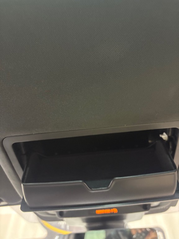 2020 Land Rover Discovery Sport Image 24