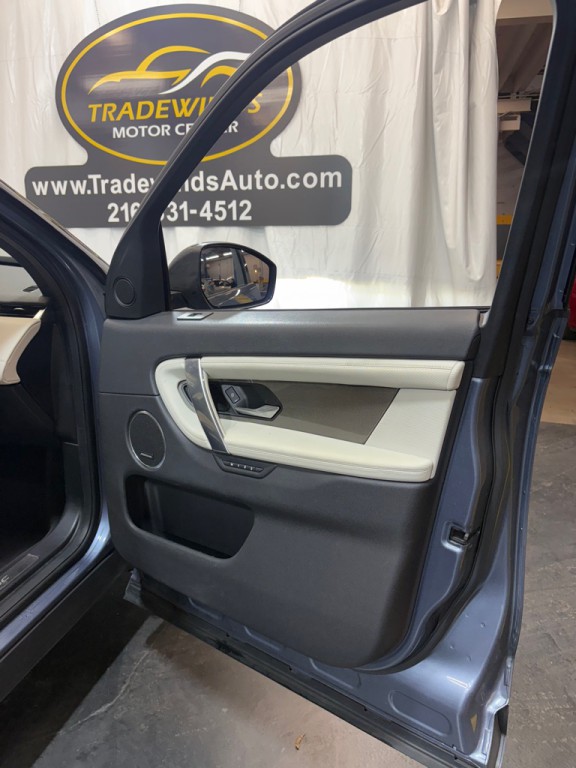 2020 Land Rover Discovery Sport Image 26