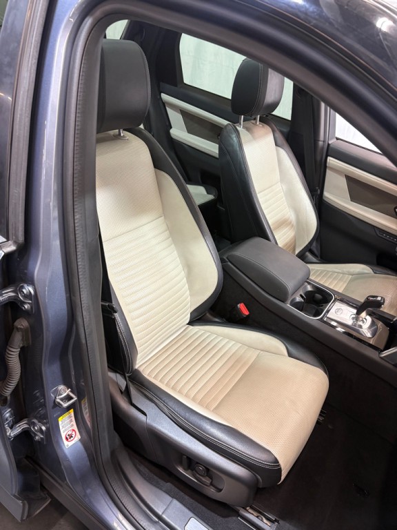 2020 Land Rover Discovery Sport Image 27