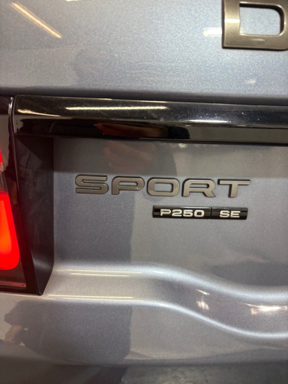 2020 Land Rover Discovery Sport Image 38