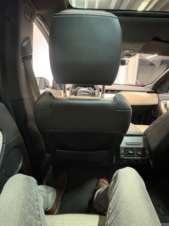 2020 Land Rover Discovery Sport Image 41