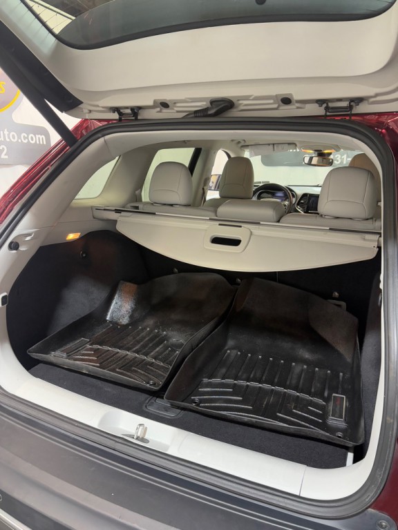 2019 Jeep Cherokee Image 10