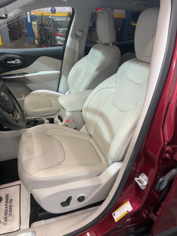 2019 Jeep Cherokee Image 15