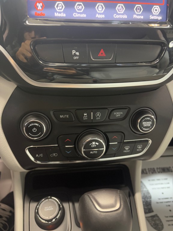 2019 Jeep Cherokee Image 21