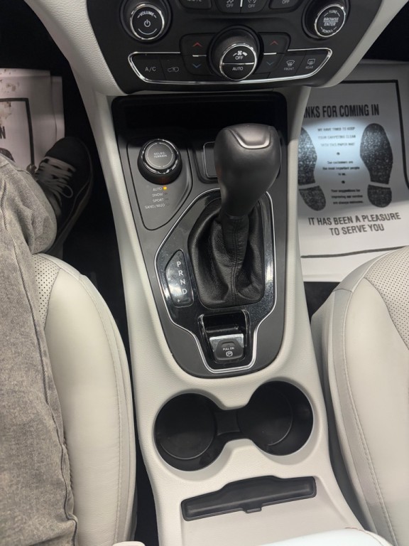 2019 Jeep Cherokee Image 22