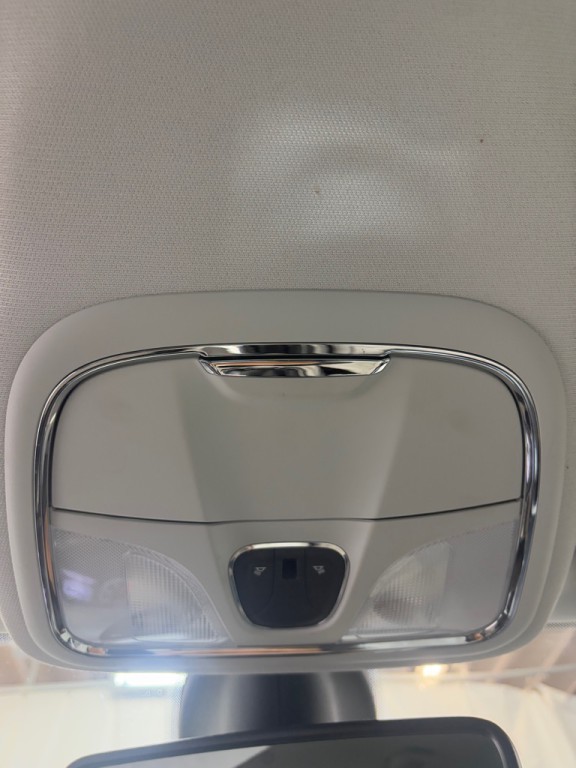 2019 Jeep Cherokee Image 24