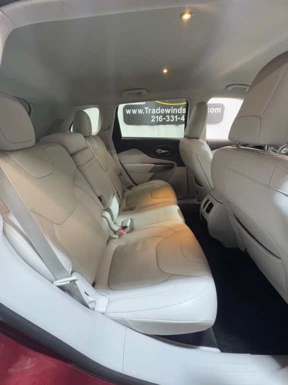 2019 Jeep Cherokee Image 37