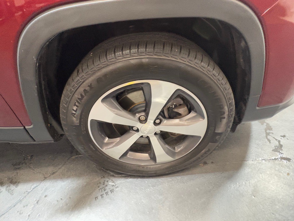 2019 Jeep Cherokee Image 46