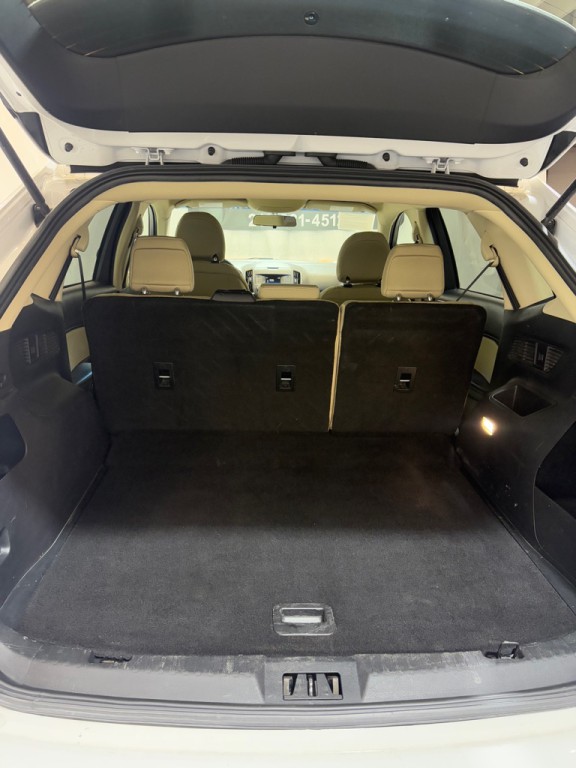 2018 Ford Edge Image 9