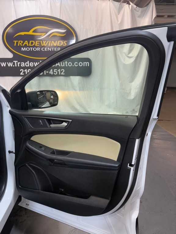 2018 Ford Edge Image 27